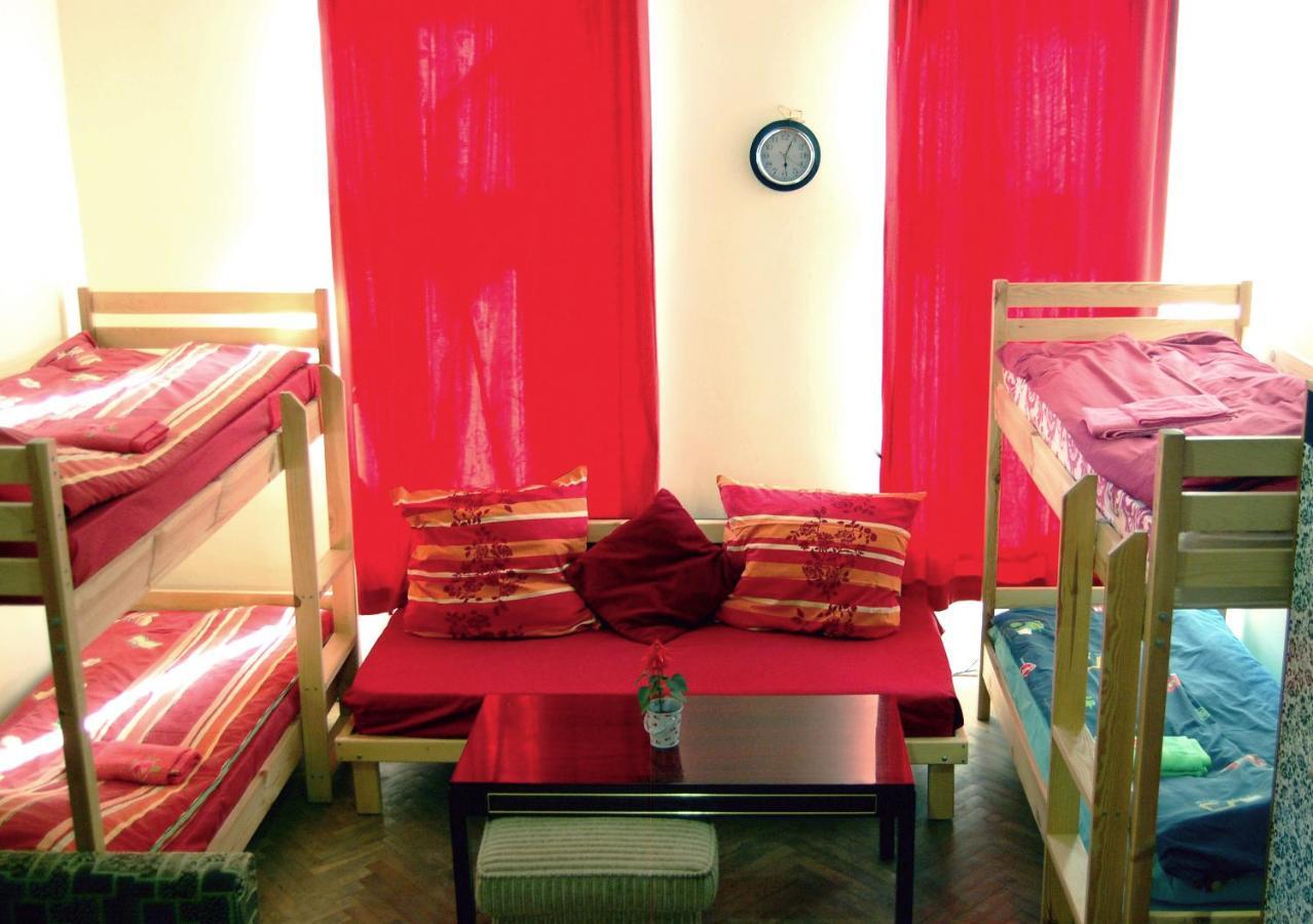 Hostel Drive Лвив Екстериор снимка